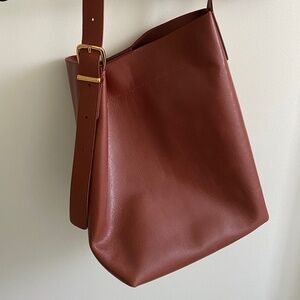 NWT Madewell Essential Bucket Tote